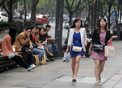 女子盗用女儿同学身份谈恋爱诈骗